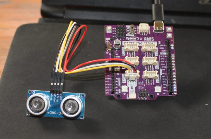 Maker Uno RP2040 with Ultrasonic HC SR04 sensor