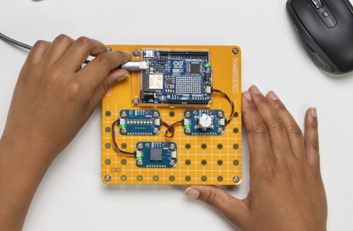 Arduino UNO R4 WiFi Modulino nodes