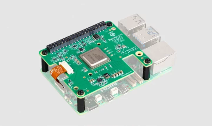 Raspberry Pi 5 Hailo 8 AI accelerator