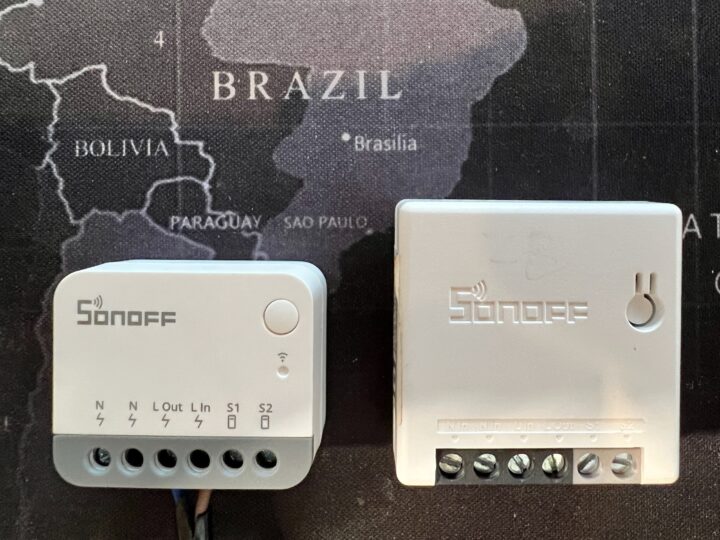 Sonoff ZBMiniR2 Size Comparison