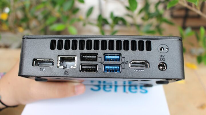 GEEKOM Mini Air12 Lite mini PC rear panel