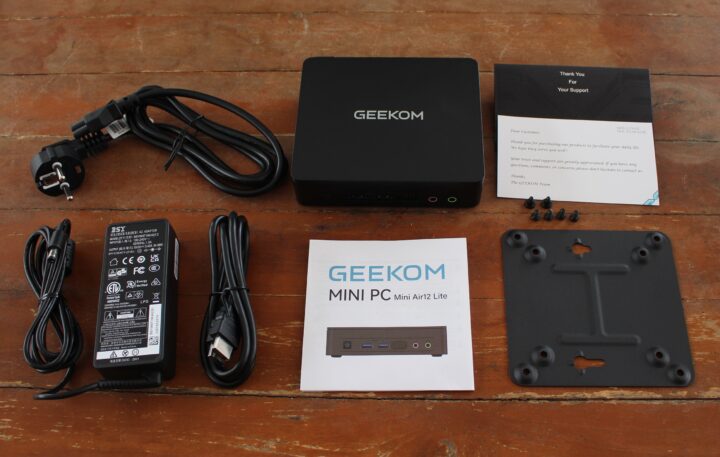 GEEKOM Mini Air12 Lite mini PC unboxing accessories