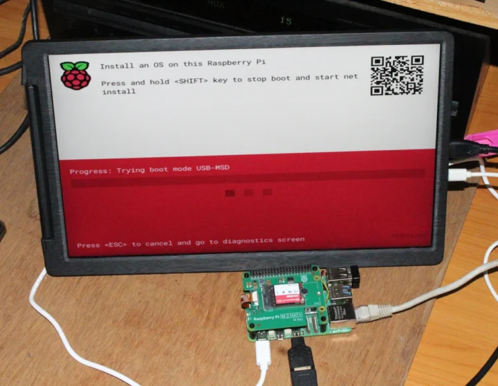 Raspberry Pi 5 bare SSD USB keyboard mouse