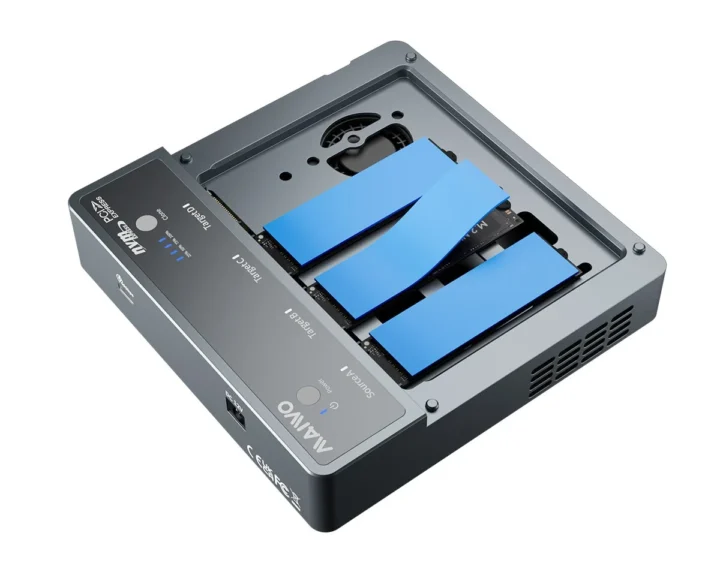 40 Gbps USB4 1 to 3 M.2 SSD duplicator