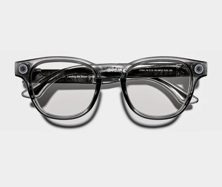 Looktech AI-powered smart glasses