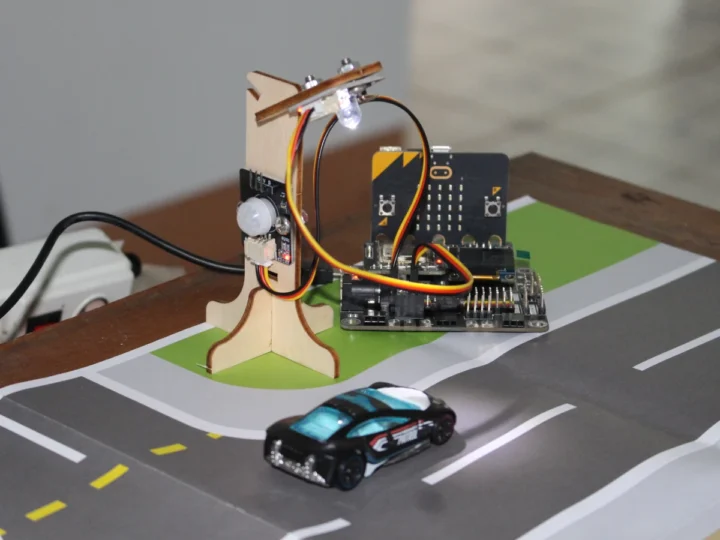 SMARTHON SMART CITY Starter Kit Motion Detection Light Demo